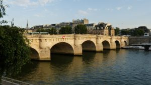 Pont Neuf, Paris führt über die Ile de la Cite